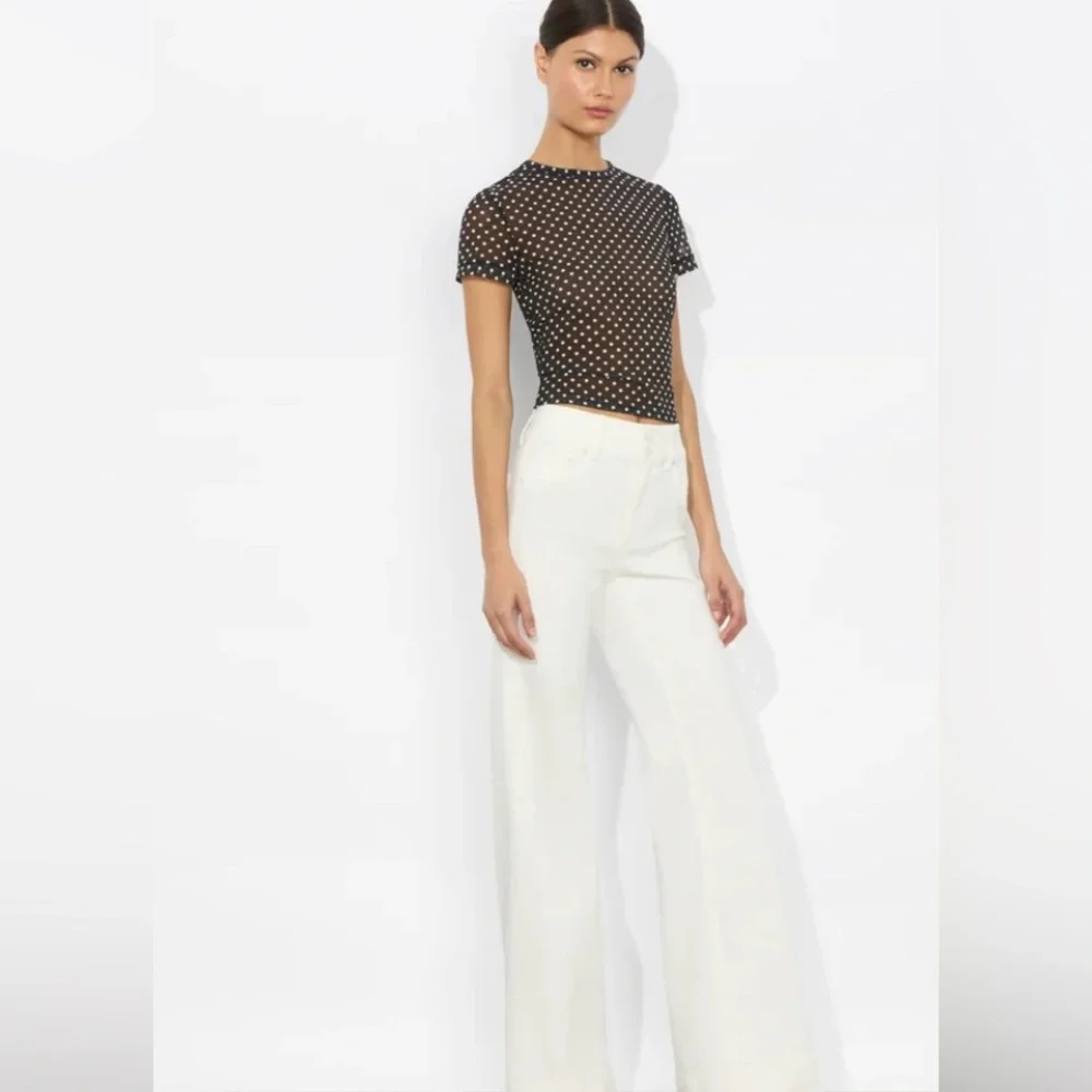 ❌SOLD❌NWT- Alice and Olivia TESS TEE size M - Picture 3 of 11